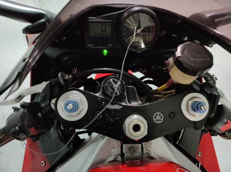 Мотоцикл Yamaha YZF-R1 з пробігом 40009 m