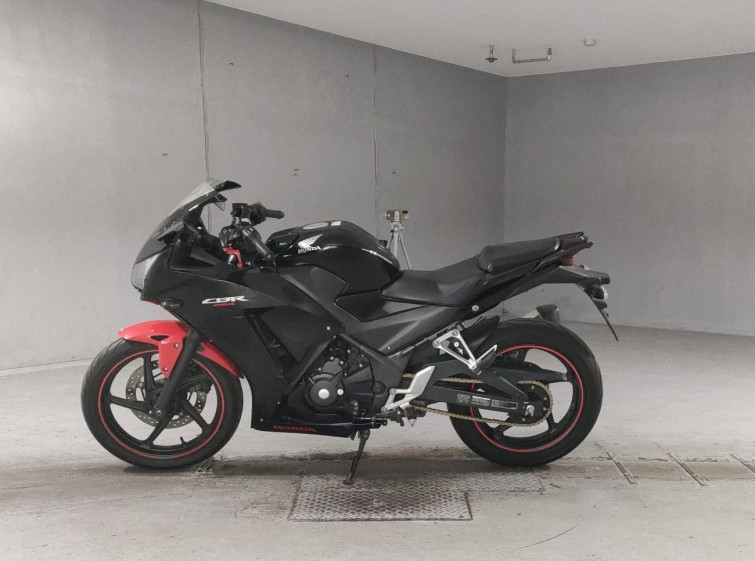 Мотоцикл Honda CBR250R з пробігом 35387 km
