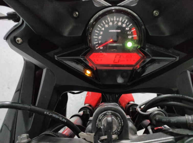Мотоцикл Honda CBR250R з пробігом 35387 km