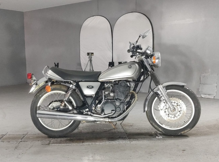 Мотоцикл Yamaha SR400 с пробегом 1062 km
