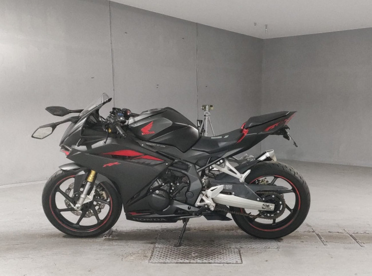 Мотоцикл Honda CBR250RR с пробегом 22623 km