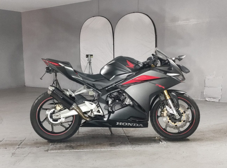 Мотоцикл Honda CBR250RR с пробегом 22623 km