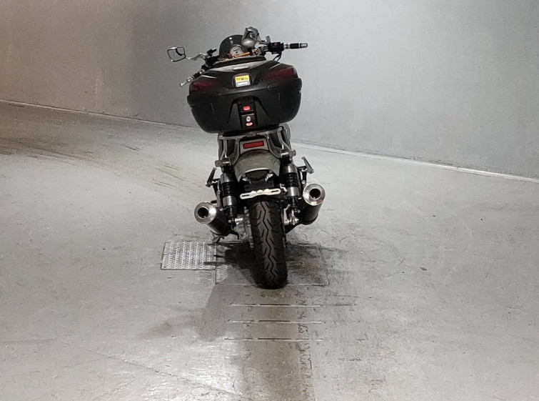 Мотоцикл Yamaha V-MAX1200 з пробігом 7072 km