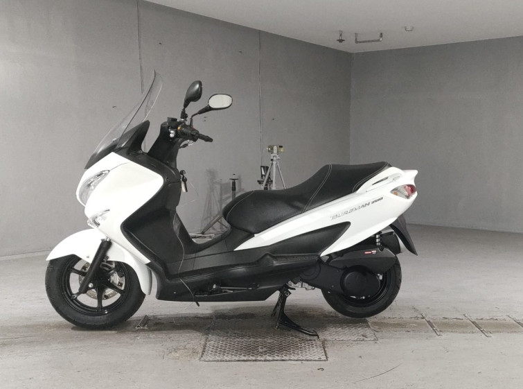 Мотоцикл Suzuki BURGMAN200 с пробегом 526 km