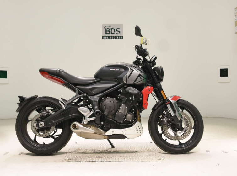 Мотоцикл Triumph TRIDENT660 з пробігом 6800 km