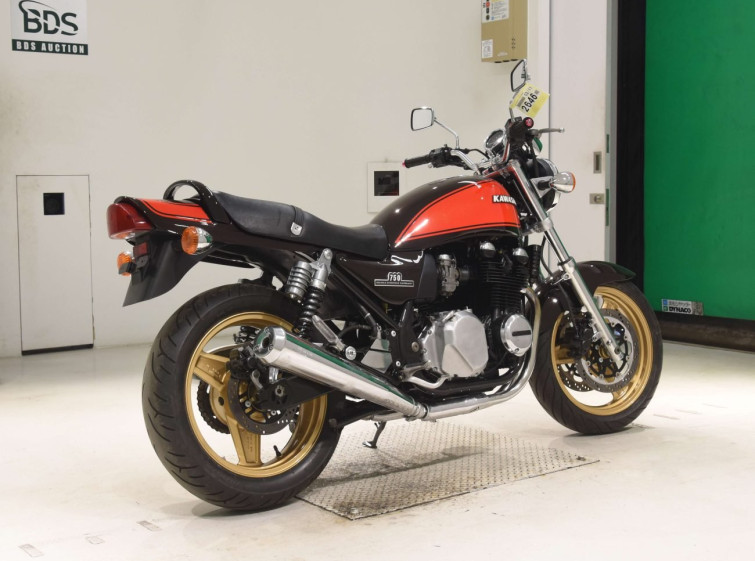 Мотоцикл Kawasaki ZEPHYR750 з пробігом 6320 km