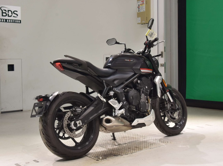 Мотоцикл Triumph TRIDENT660 з пробігом 1602 km