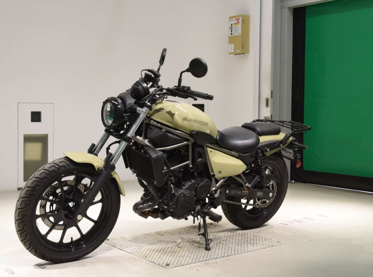 Мотоцикл Kawasaki W400 з пробігом 3590 km