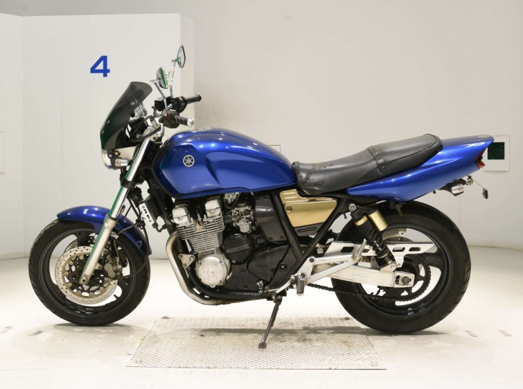 Мотоцикл Yamaha XJR400 с пробегом 24678 km