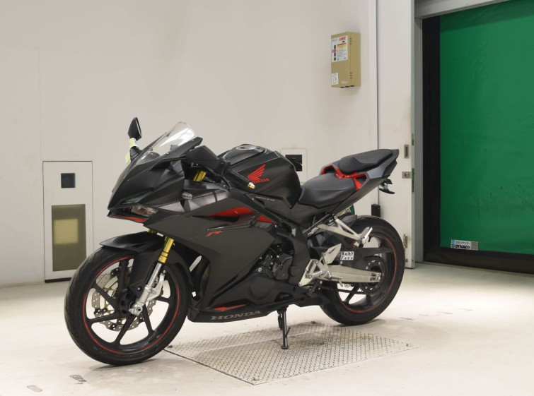 Мотоцикл Honda CBR250RRA з пробігом 7929 km