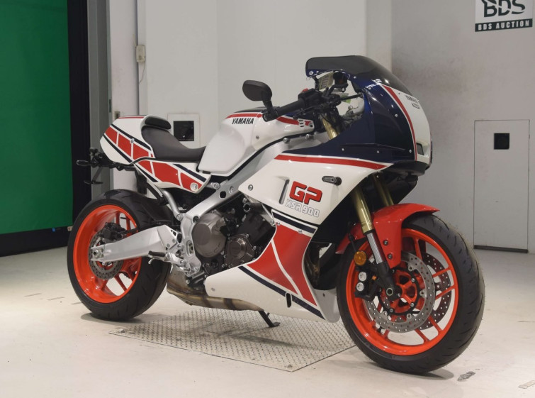 Мотоцикл Yamaha xsr900 gp