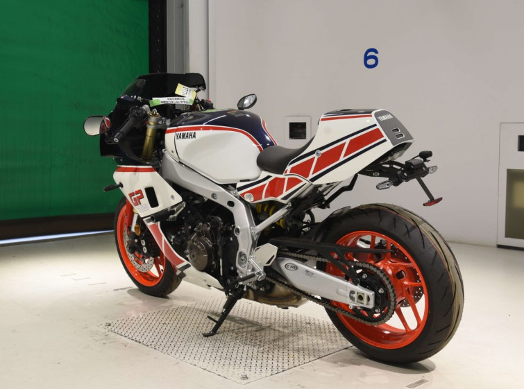 Мотоцикл Yamaha xsr900 gp