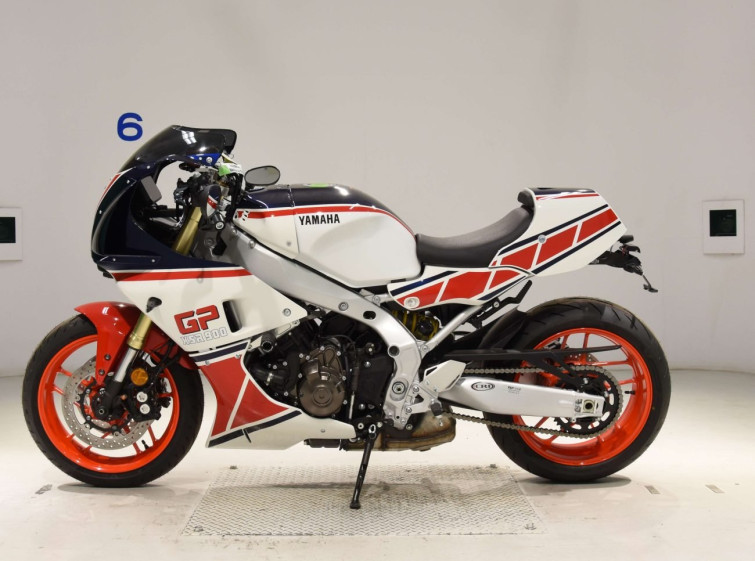 Мотоцикл Yamaha xsr900 gp