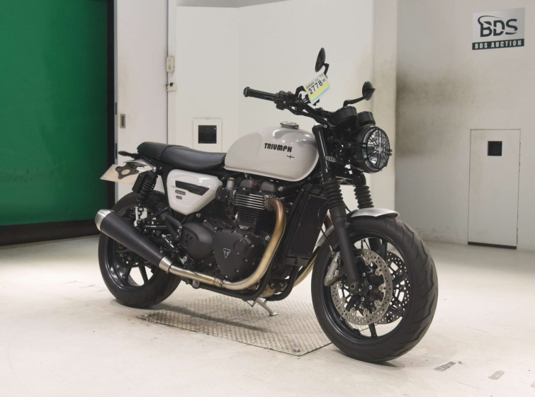 Мотоцикл Triumph speed twin 1200 з пробігом 5446 km