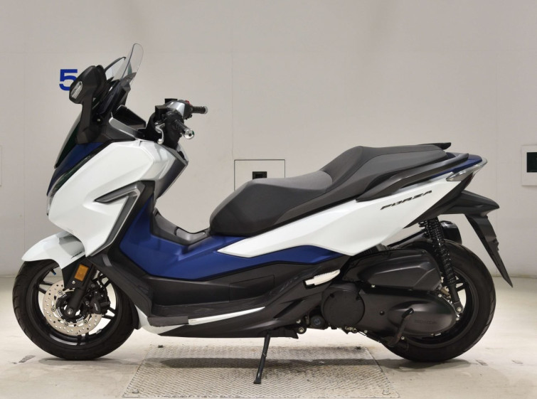 Мотоцикл Honda FORZA с пробегом 13903 km