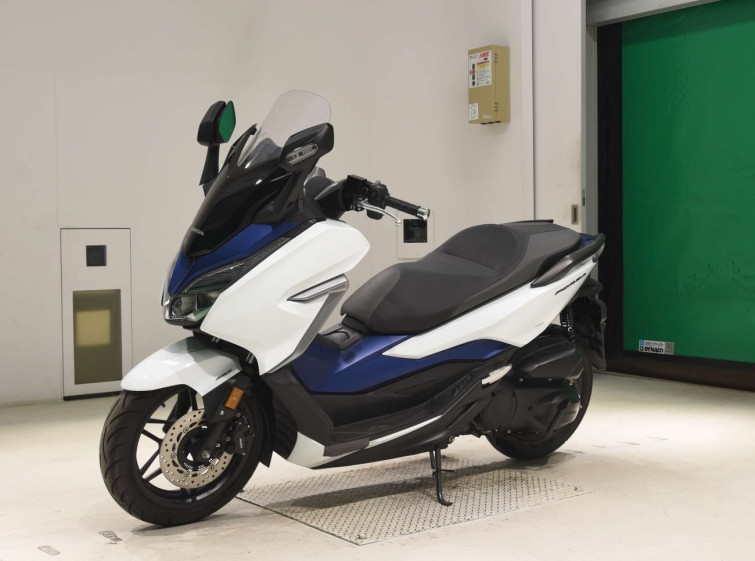Мотоцикл Honda FORZA с пробегом 13903 km