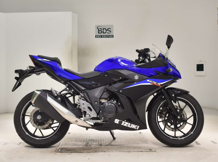 Мотоцикл Suzuki GSX250R с пробегом 5879 km