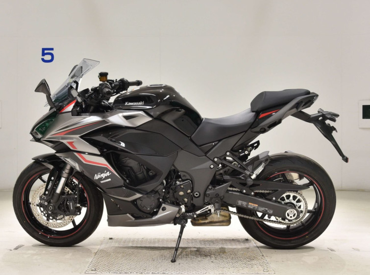 Мотоцикл Kawasaki ninja 1000 sx з пробігом 412 km