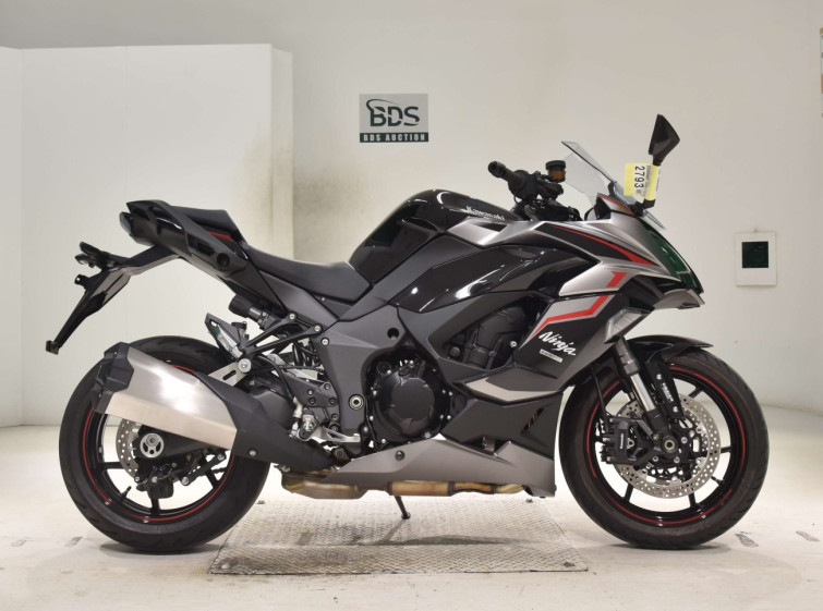Мотоцикл Kawasaki ninja 1000 sx з пробігом 412 km