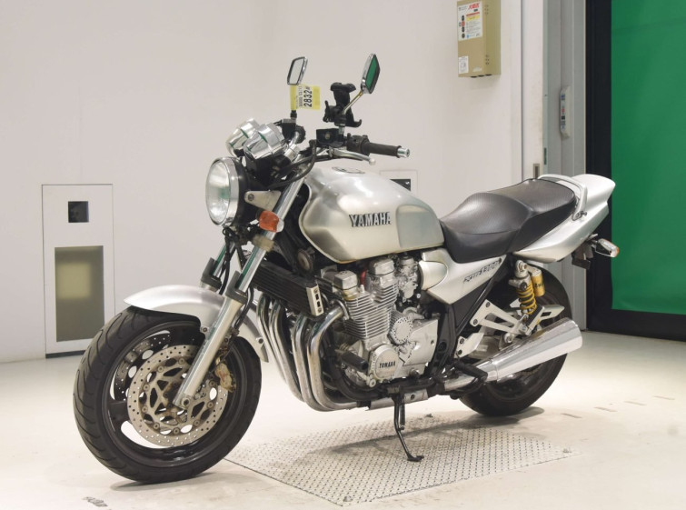 Мотоцикл Yamaha XJR1300 з пробігом 70018 km