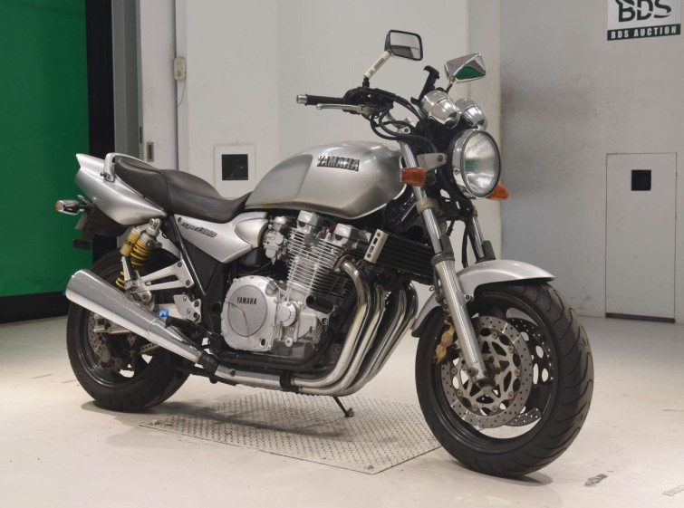 Мотоцикл Yamaha XJR1300 з пробігом 70018 km