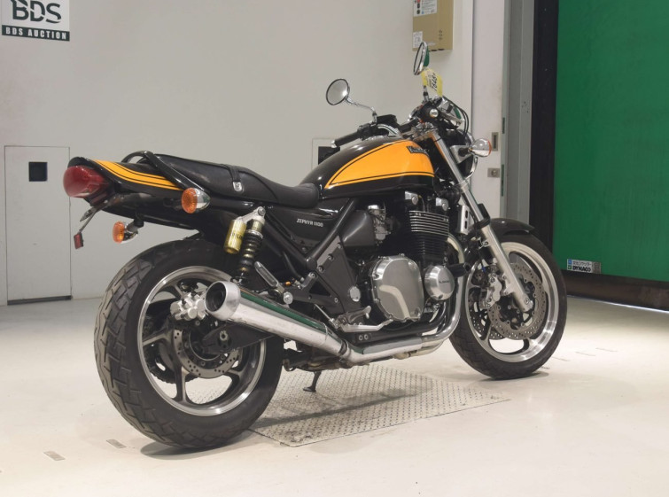 Мотоцикл Kawasaki ZEPHYR1100 з пробігом 36594 km