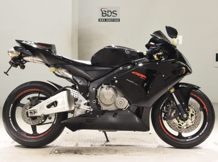 Мотоцикл Honda CBR600RR с пробегом 9855 km