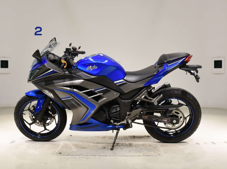 Мотоцикл Kawasaki NINJA250A