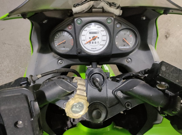 Мотоцикл Kawasaki NINJA250R з пробігом 18518 km