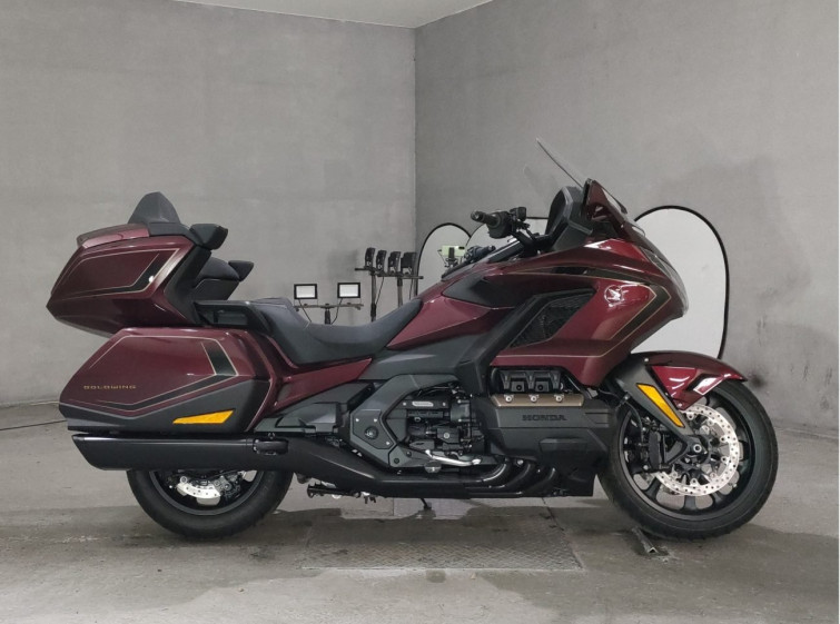 Мотоцикл Honda GL1800 TOUR з пробігом 1 km