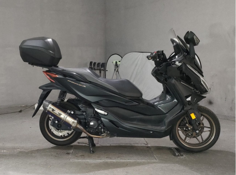 Мотоцикл Honda FORZA з пробігом 78175 km