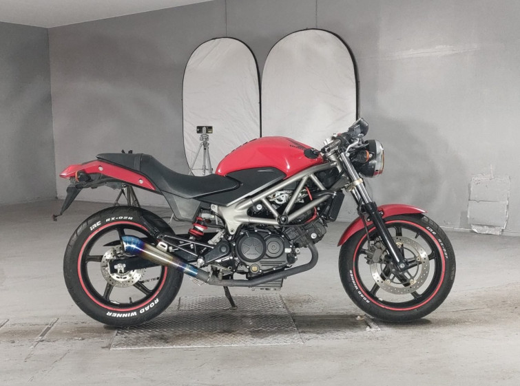 Мотоцикл Honda VTR250 с пробегом 31151 km