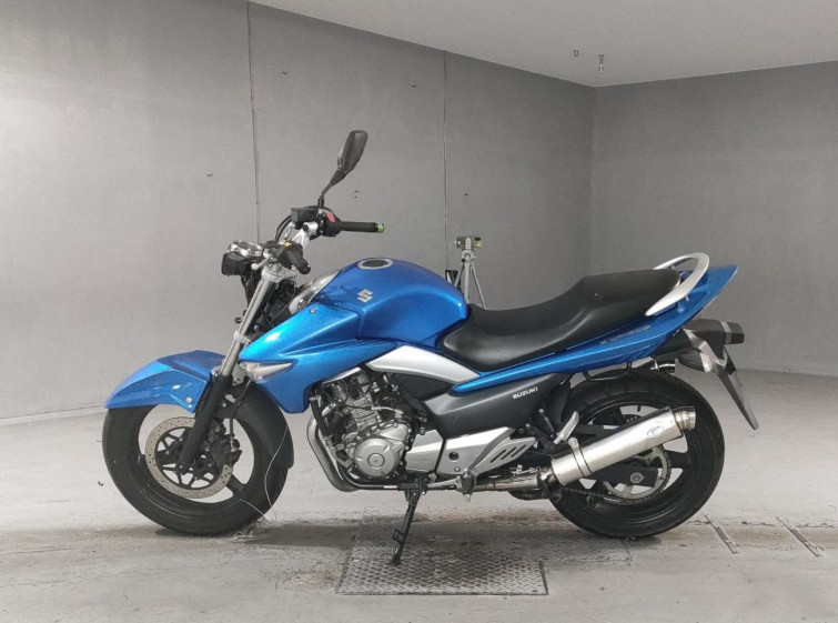 Мотоцикл Suzuki GSR250 с пробегом 14933 km