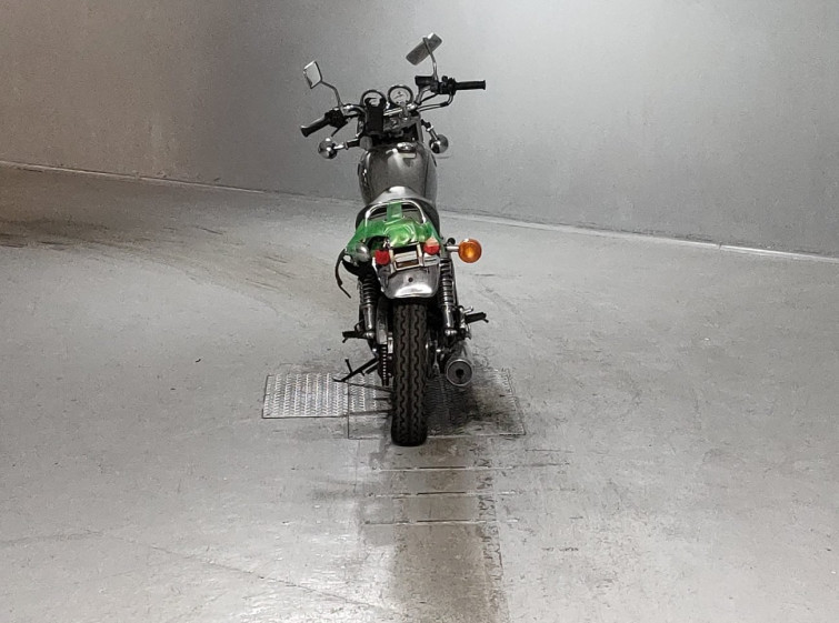 Мотоцикл Yamaha SR400 с пробегом 18068 km