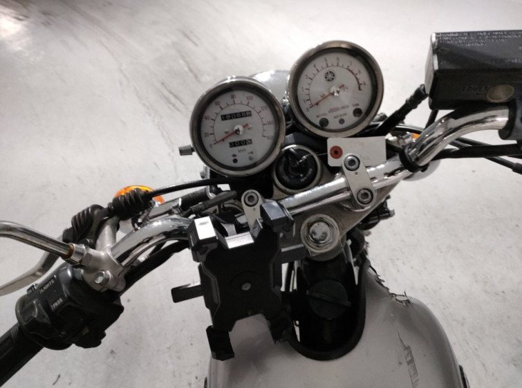 Мотоцикл Yamaha SR400 с пробегом 18068 km