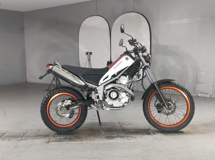 Мотоцикл Yamaha TRICKER с пробегом 4233 km