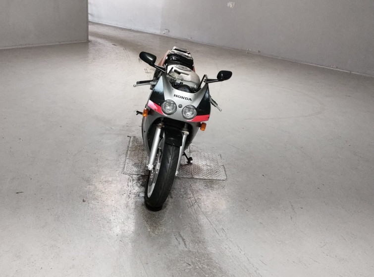 Мотоцикл Honda VFR400R с пробегом 20442 km