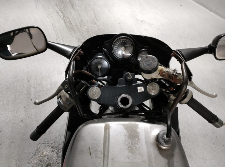 Мотоцикл Honda VFR400R с пробегом 20442 km