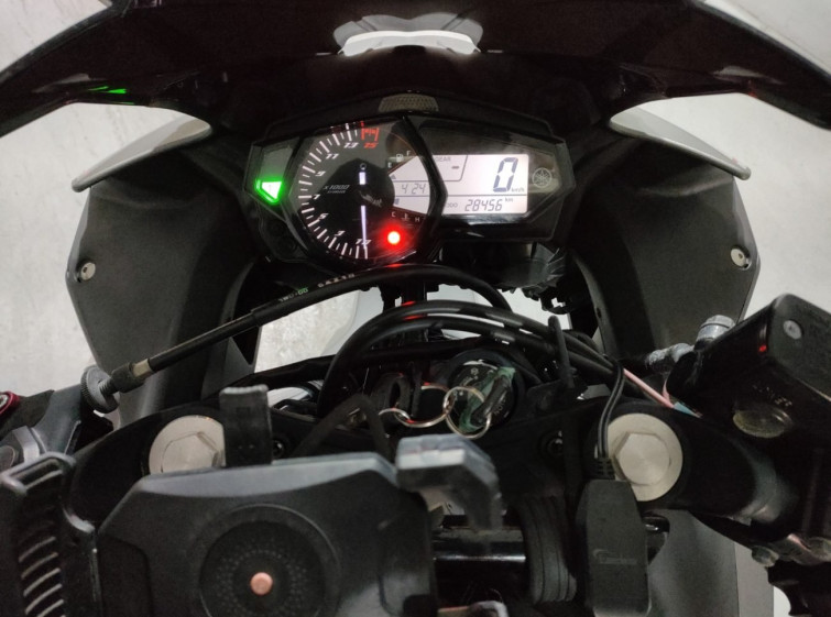 Мотоцикл Yamaha YZF-R25 з пробігом 28456 km