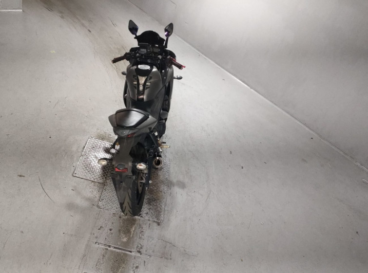 Мотоцикл Yamaha YZF-R25 з пробігом 28456 km