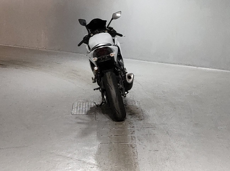 Мотоцикл Yamaha YZF-R25 з пробігом 24010 km