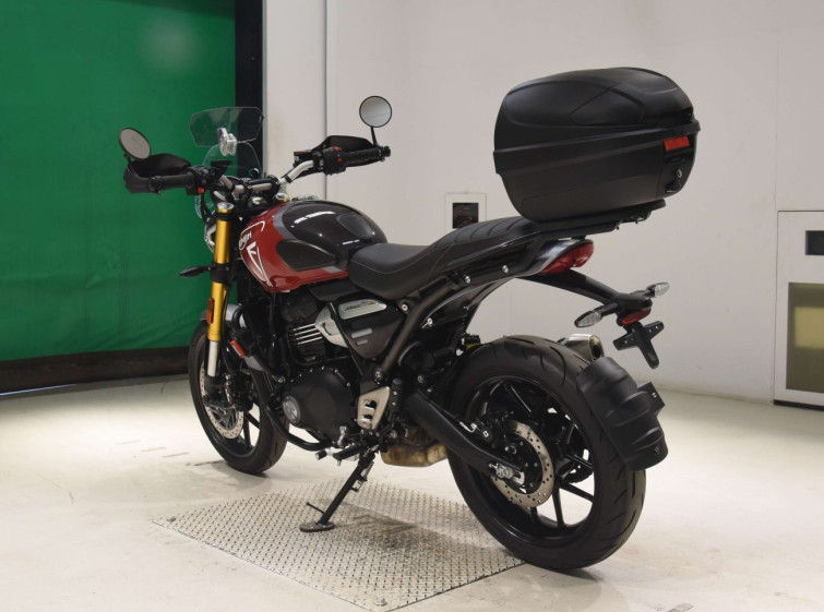 Мотоцикл Triumph speed 400