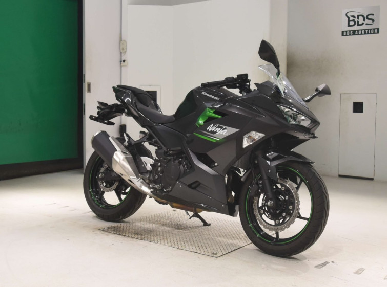 Мотоцикл Kawasaki NINJA250 з пробігом 4228 km
