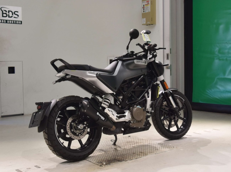 Мотоцикл Husqvarna SVARTPILEN 250 з пробігом 8518 km