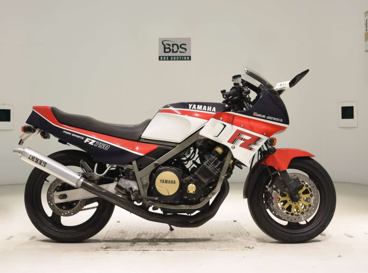 Мотоцикл Yamaha FZ750 с пробегом 68150 km