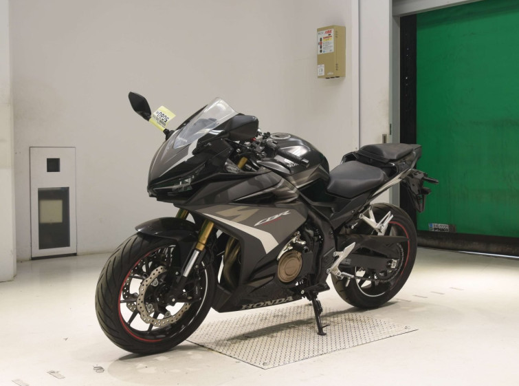 Мотоцикл Honda CBR400R з пробігом 4253 km