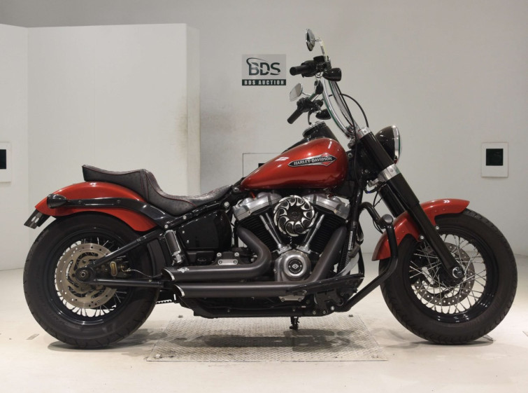 Мотоцикл HD SLIM FLSL1750 з пробігом 16843 km