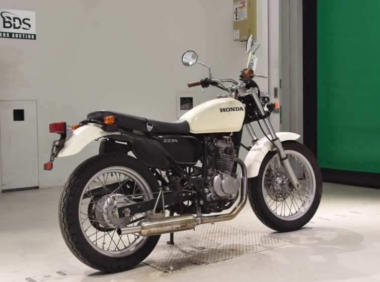 Мотоцикл Honda CB223S з пробігом 8881 km