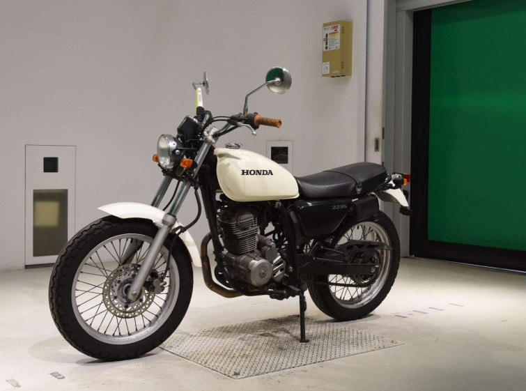 Мотоцикл Honda CB223S з пробігом 8881 km