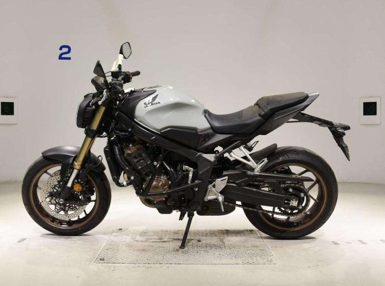 Мотоцикл Honda CB650R з пробігом 7095 km